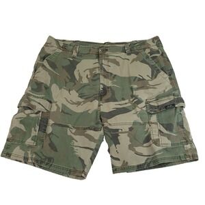 Wrangler Cargo Shorts Men 42 Meas‎ 42x9 Woodland Camouflage Hiking Outdoor Fish
